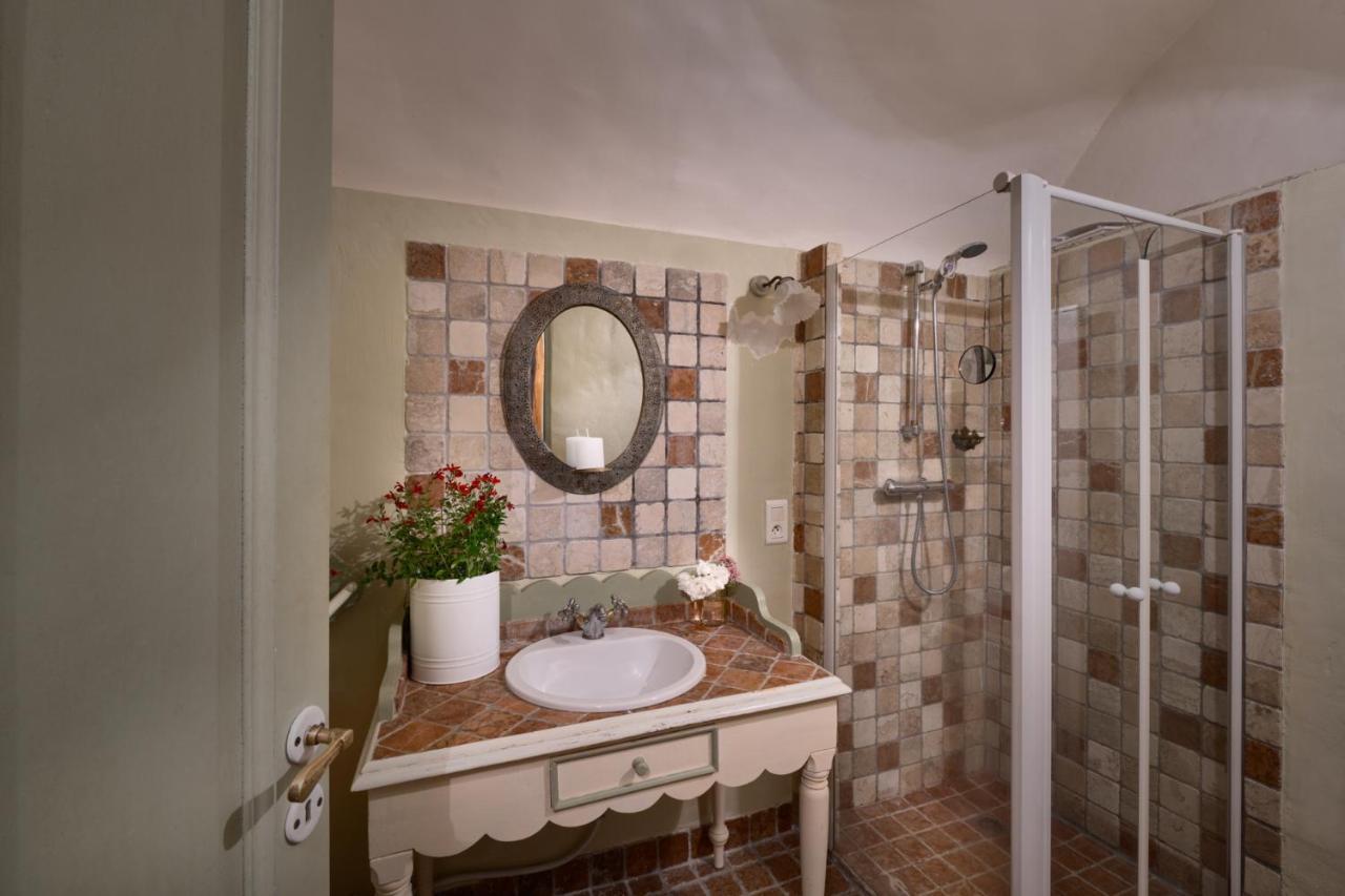 Maison Lou Roucas Cabrieres-d'Aigues Exteriör bild